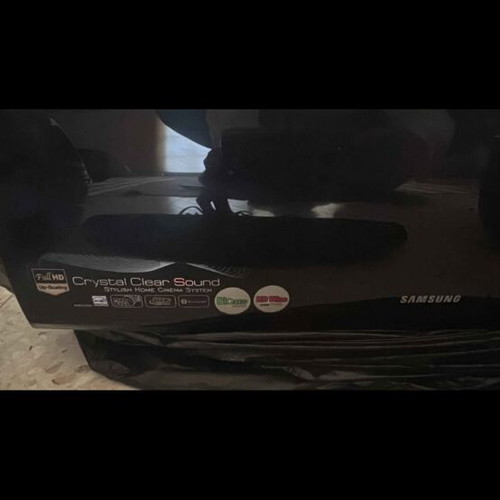 Samsung HT-A100 home theater system like new