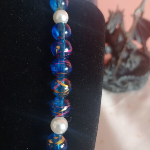 Necklace handmade with glass beads and shell and seahorse motifs like new