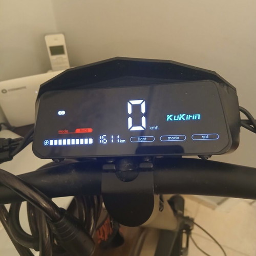 Kukirin G2 electric scooter used, minor throttle damage