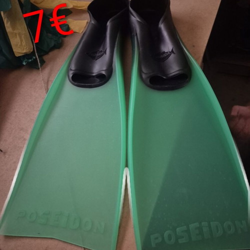 Fins various sizes like new from old bookstore stock