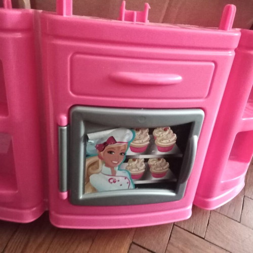 Barbie oven used