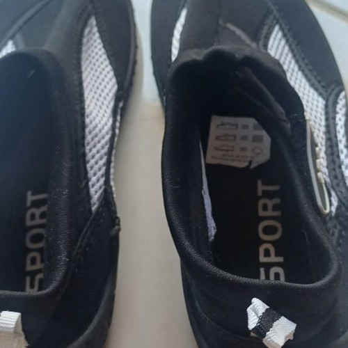 Water shoes unisex, new, size 38, black