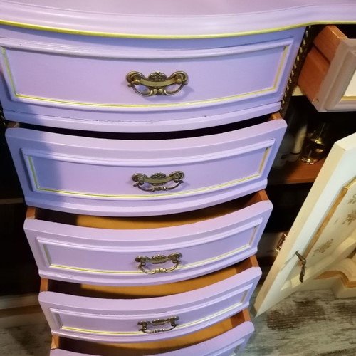 Antique buffet used with 7 drawers and 2 lockable cabinets