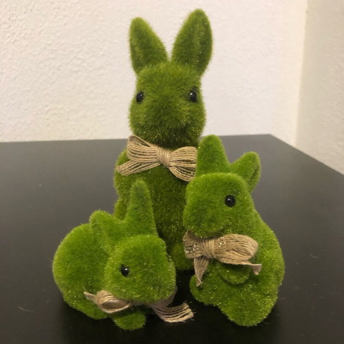 Rabbit decoration set new in excellent condition