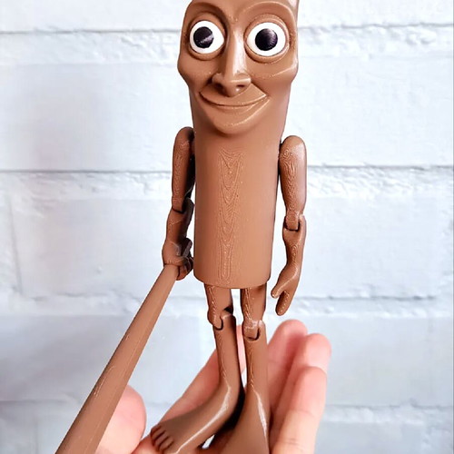 Tung Tung Tung Sahur figure new, articulated for decor and content
