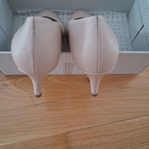 Jonak Paris nude leather pumps size 40, new
