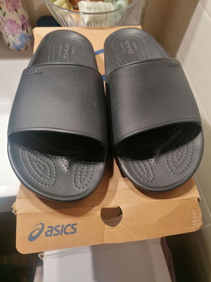 Crocs Classic II slippers new, size 48-49, black