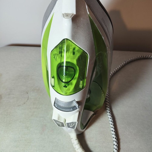 Rohnson R-349 Steam Iron and Ironing Board Set used, 2750W