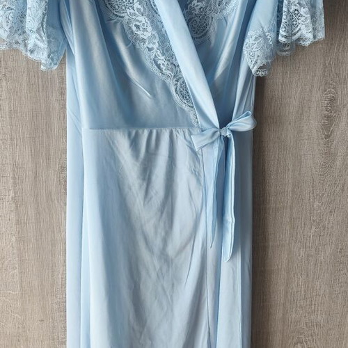 Vintage Primavera nightgown and robe set turquoise like new