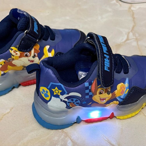 Paw Patrol sneakers size 24 like new with lights