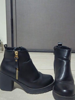 Ankle boots like new, size 36, black