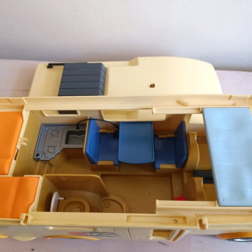 Playmobil caravan used, missing parts no breaks