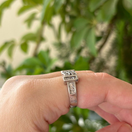 Silver 925 heavy ring with zircon used