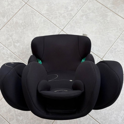 Cybex Solution G2 i-Fix child car seat, Magic Black