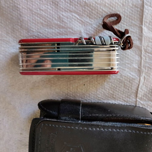 Victorinox SwissChamp pocket knife like new with leather case