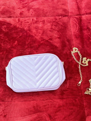 Shoulder bag lilac like new with removable chain strap