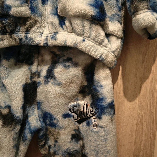 Women's Flufy Fleece tracksuit set size Large/XL multicolor like new