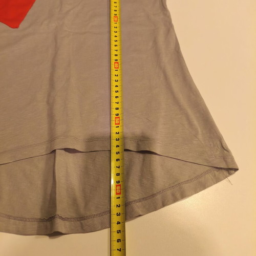 Simple women's T-shirt gray size S like new