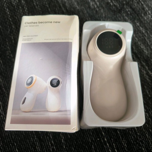 Lint remover with digital battery indicator new