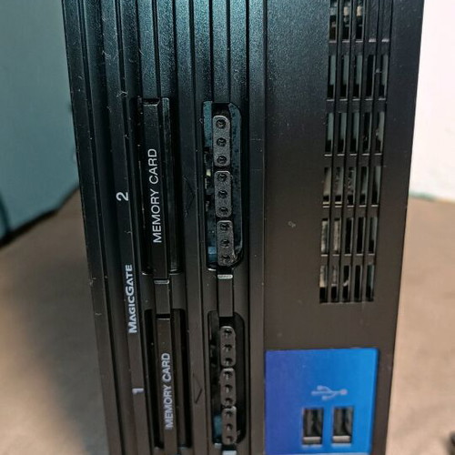 Sony Playstation 2 μεταχειρισμένο με 3 παιχνίδια και αξεσουάρ