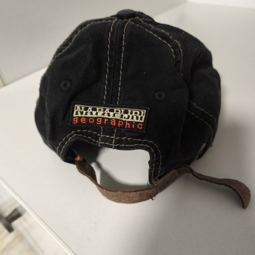 Napapijri hat like new, black, one size