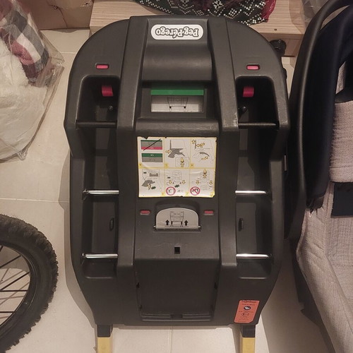 Peg Perego baby car seat with 2 gifts