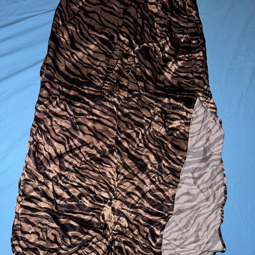 Stradivarius Monti satin skirt no.36 with side slit, tiger print