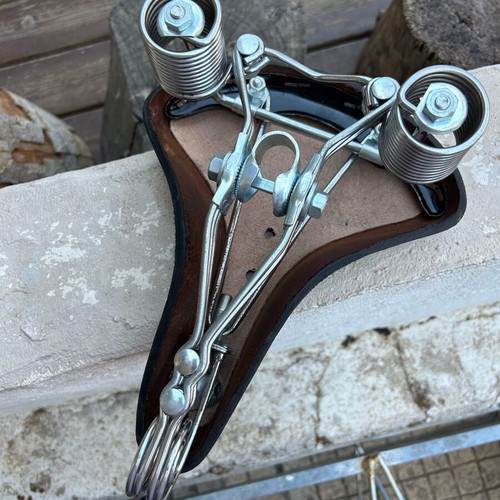 Eastman retro bicycle saddle with double metal springs