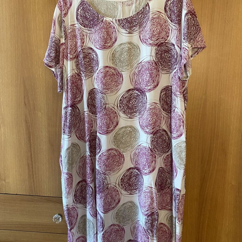 Oversized midi dress new, round neckline, short sleeves, pockets