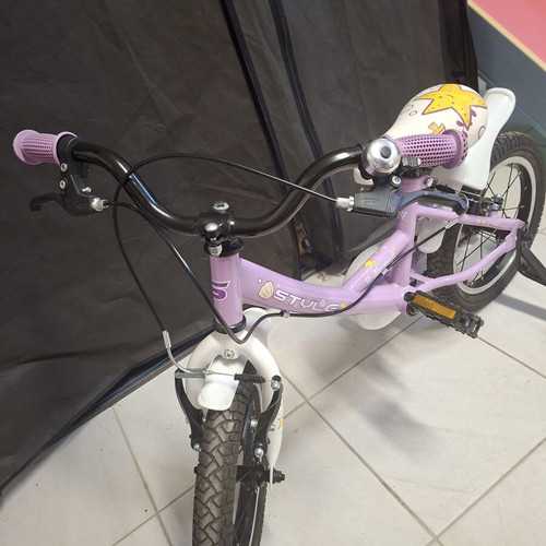 Style BMX 14" kids bike like new with training wheels, purple mermaid
