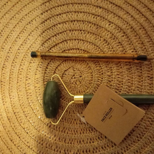 Face massage roller new from Jusk