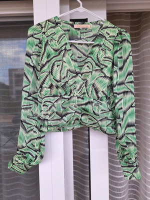 Maraislise green printed blouse small new