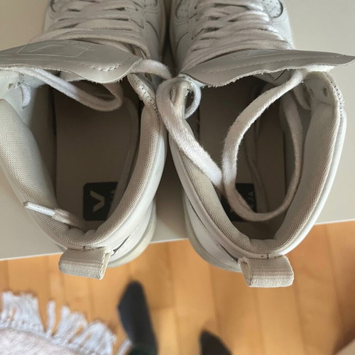 Veja sneakers used, size 38, white and beige