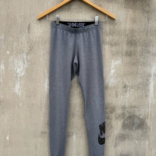 Nike legging like new, size no S-M, black and grey