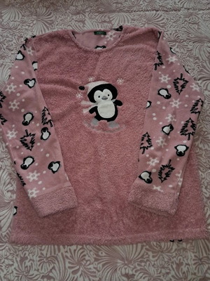 Fleece pink pajama like new with penguins size M