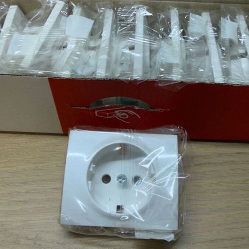 Legrand Suko Socket Plates White Pack of 10 New