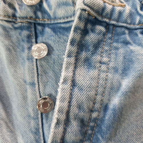 Zara women's denim shorts like new with metal buttons, size S