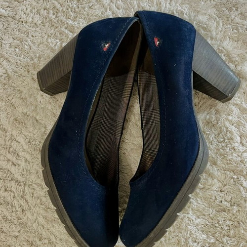 Tamaris women's suede pumps size 41 like new, navy blue