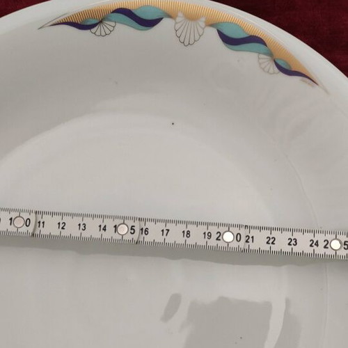 Serving platter like new, large and somewhat deep