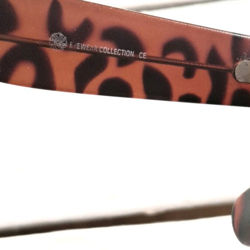 Eyewear Collection Tartaruga Sunglasses Brown with Red Case