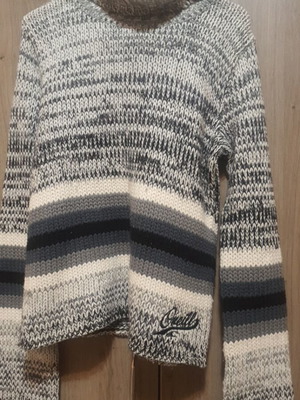 O'Neill women's gray sweater size M like new, warm
