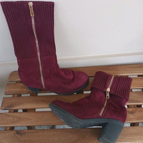 2-in-1 boots used, burgundy with gold zipper, size 38
