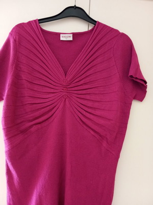 Fuchsia blouse like new, size L
