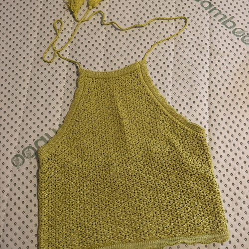 Amisu yellow crochet top, size small