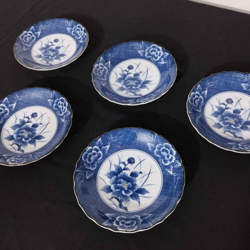 Porcelain dessert plates used, diameter 16cm