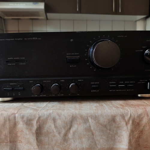 Technics Stereo Integrated Amplifier SU-V570 PXS cap like new