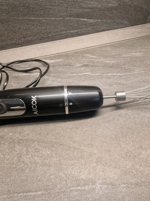 Χειροκίνητη μίξερ σαν καινούργια, 1000W