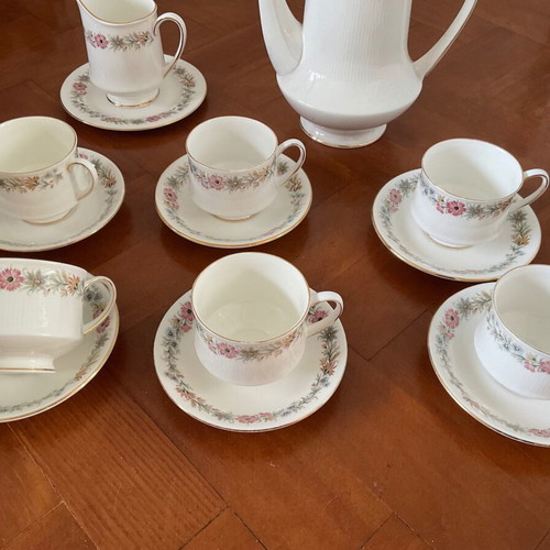 Royal Albert Paragon Belinda tea set, 6 cups with saucers, tall teapot and creamer