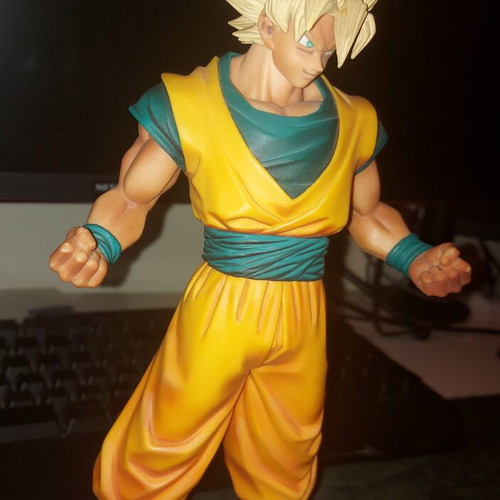 Dragonball Goku Super Saiyan Exclusive Figure mint, 25 cm