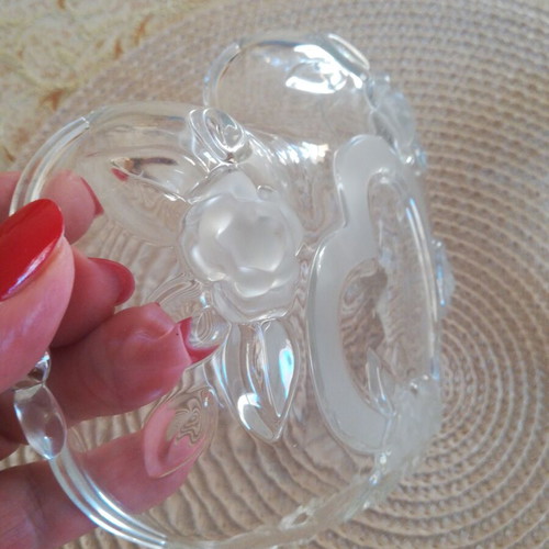Crystal bowl set of 2 with embossed flowers, new